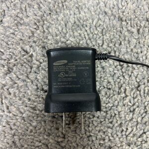 SAMSUNG OEM TRAVEL CHARGER ADAPTER  Input 100-240Vac 50/60Hz Output 5.V 0.7 AMP